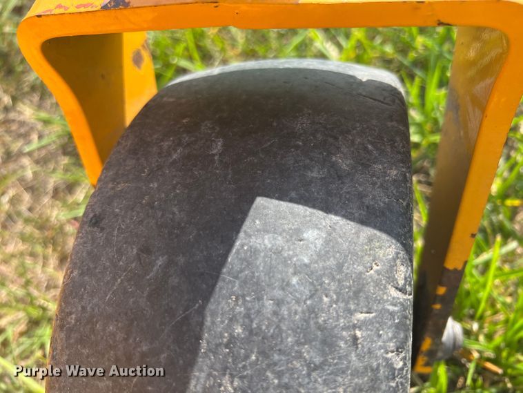 image for item HL9111 2013 Wright Stander X  ZTR lawn mower