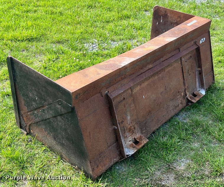 image for item HL9113 66" W skid steer bucket