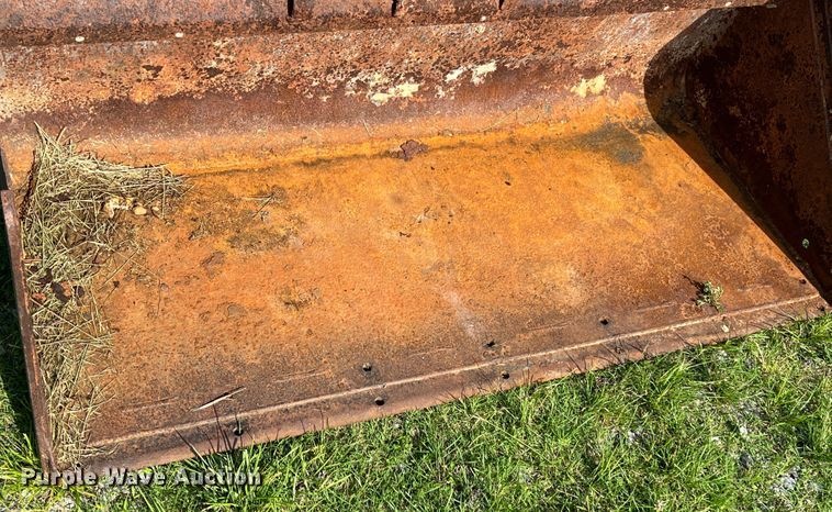 image for item HL9113 66" W skid steer bucket