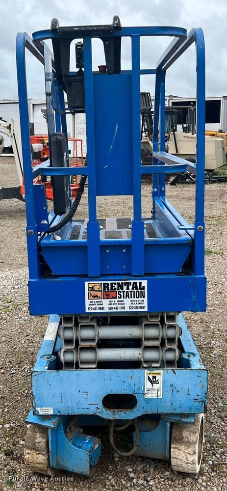 image for item HL9145 Genie GS-1930  scissor lift
