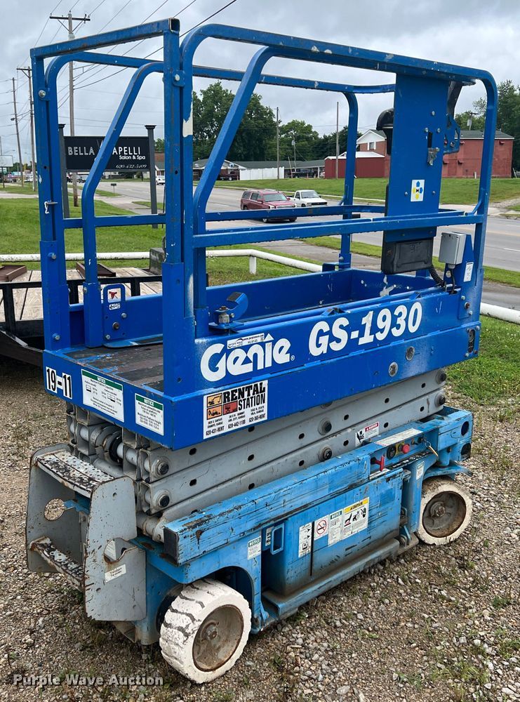 image for item HL9145 Genie GS-1930  scissor lift