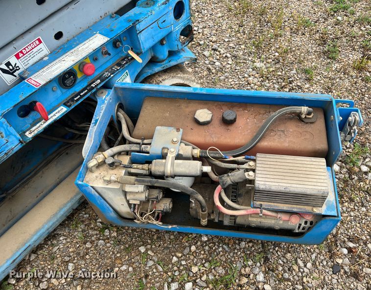 image for item HL9145 Genie GS-1930  scissor lift