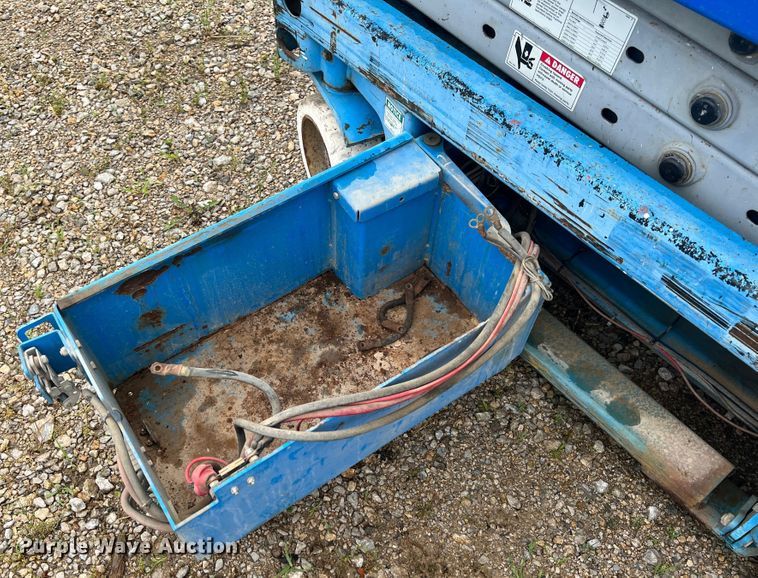 image for item HL9145 Genie GS-1930  scissor lift