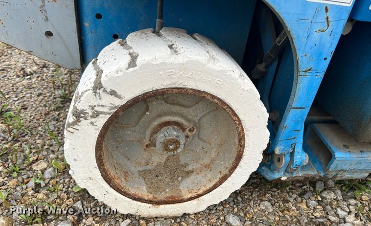 image for item HL9145 Genie GS-1930  scissor lift