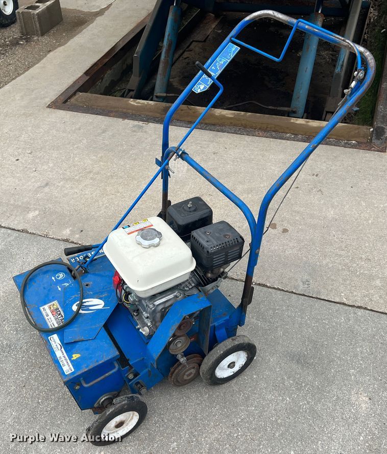 image for item HL9148 Blue Bird  seeder