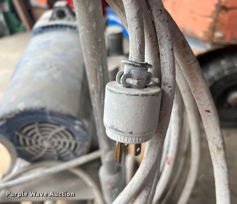 image for item HL9149 (2) Graco Ultra Max II paint sprayers