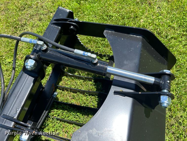 image for item HL9156 74" W skid steer rock grapple bucket