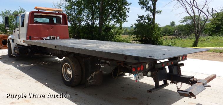 image for item JH9717 2003 International 4300  rollback truck