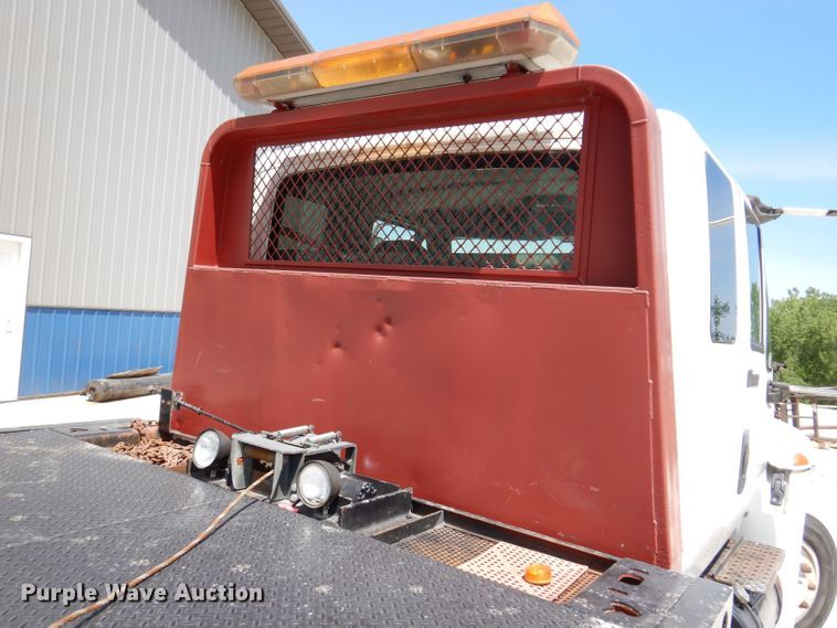 image for item JH9717 2003 International 4300  rollback truck