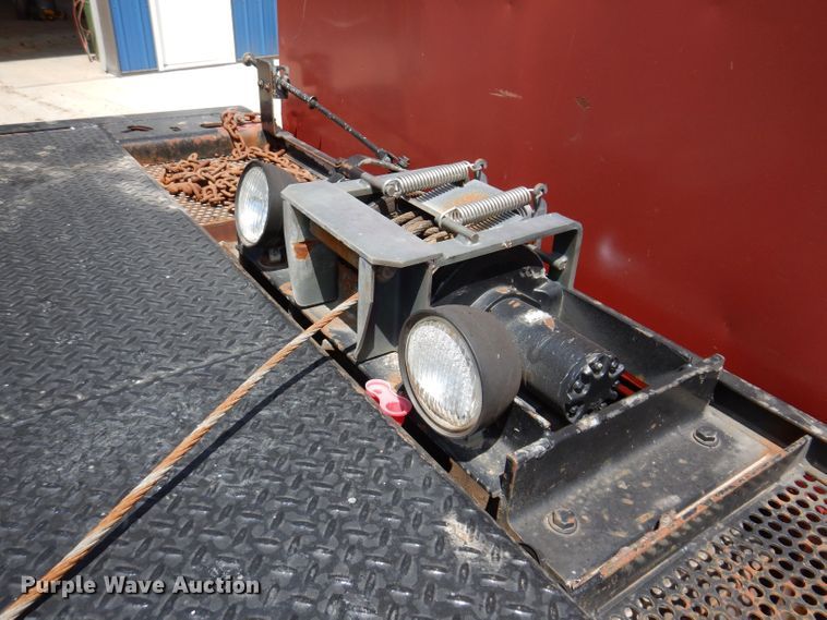 image for item JH9717 2003 International 4300  rollback truck