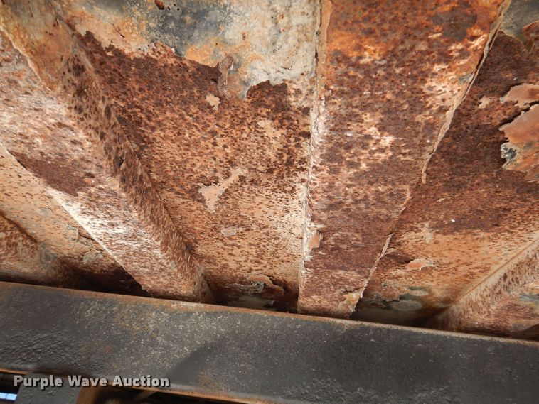 image for item JH9717 2003 International 4300  rollback truck