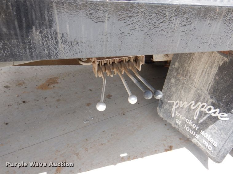 image for item JH9717 2003 International 4300  rollback truck