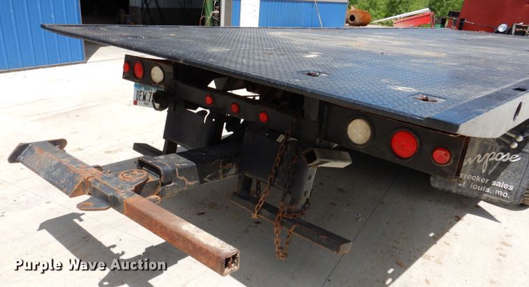 image for item JH9717 2003 International 4300  rollback truck