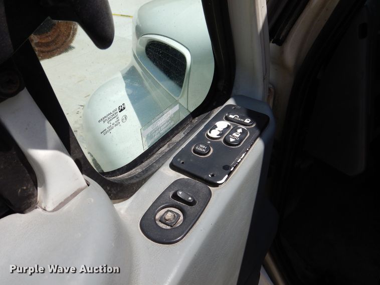 image for item JH9717 2003 International 4300  rollback truck