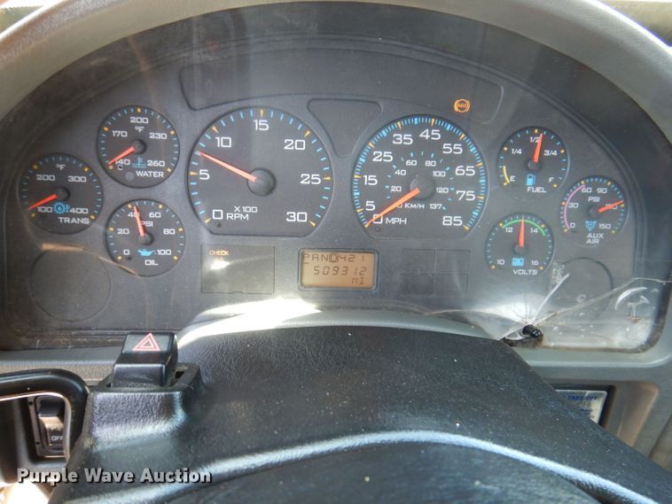 image for item JH9717 2003 International 4300  rollback truck