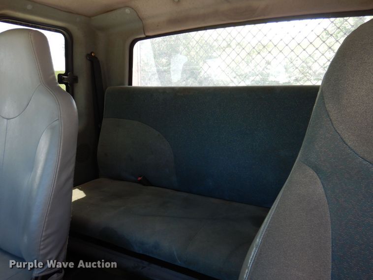 image for item JH9717 2003 International 4300  rollback truck