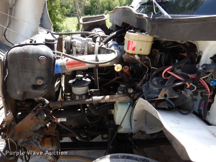 image for item JH9717 2003 International 4300  rollback truck