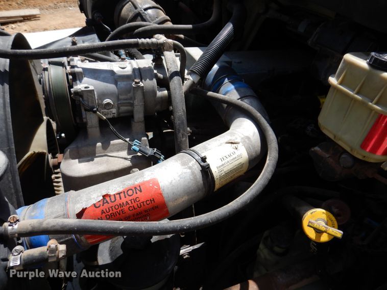 image for item JH9717 2003 International 4300  rollback truck