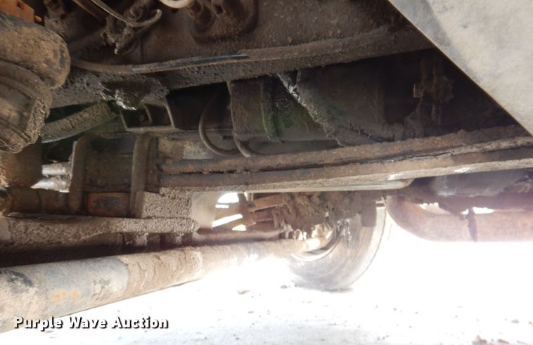 image for item JH9717 2003 International 4300  rollback truck