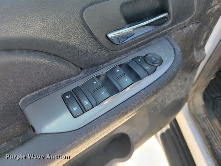 image for item JL9402 2009 Chevrolet Suburban  SUV