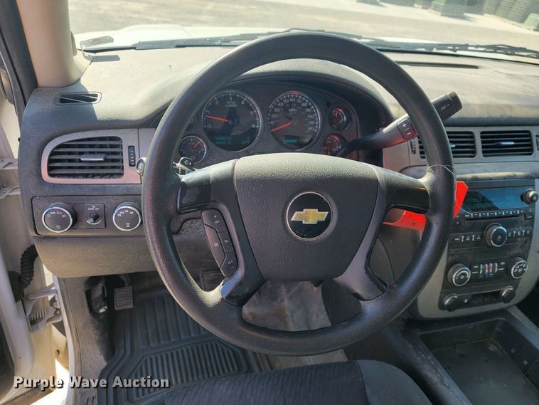 image for item JL9402 2009 Chevrolet Suburban  SUV