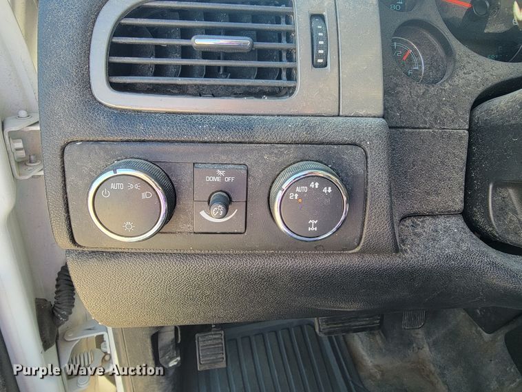 image for item JL9402 2009 Chevrolet Suburban  SUV