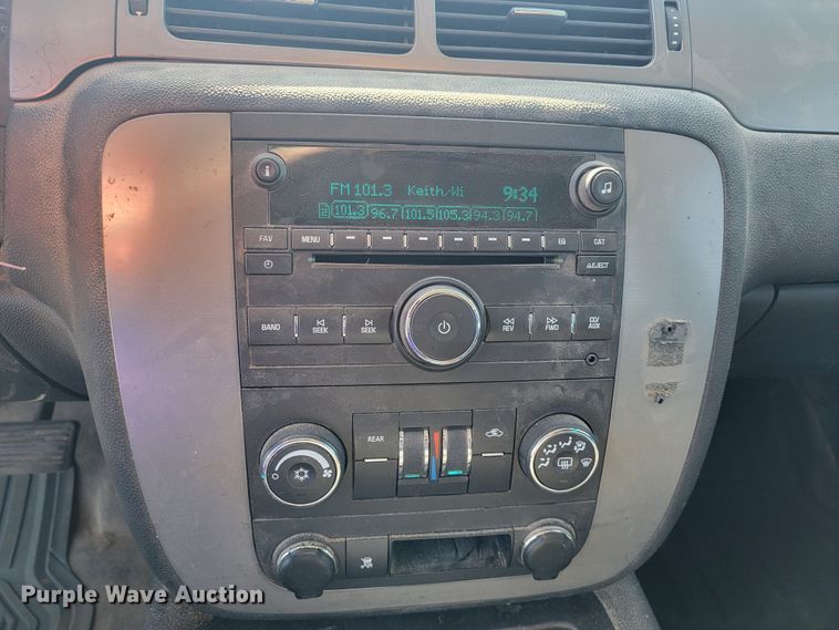 image for item JL9402 2009 Chevrolet Suburban  SUV