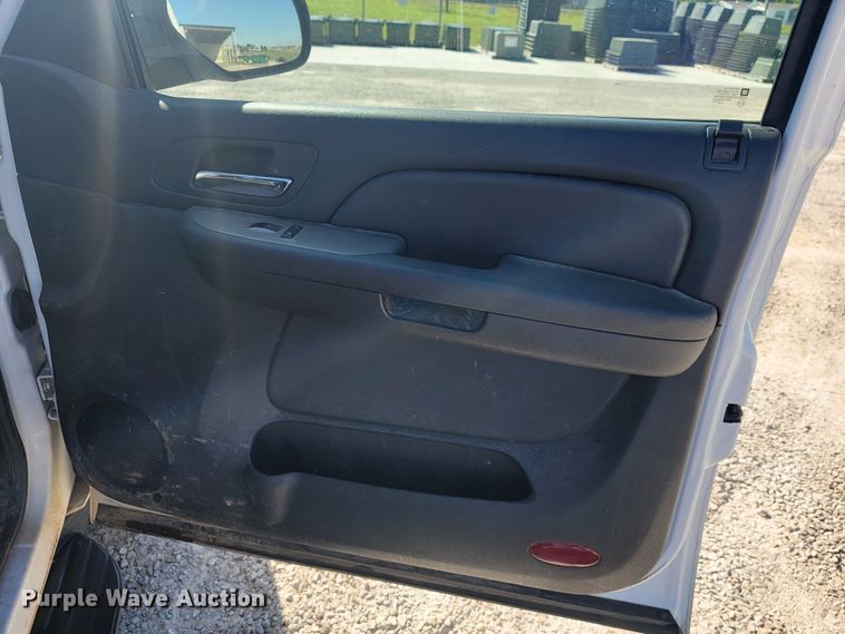 image for item JL9402 2009 Chevrolet Suburban  SUV