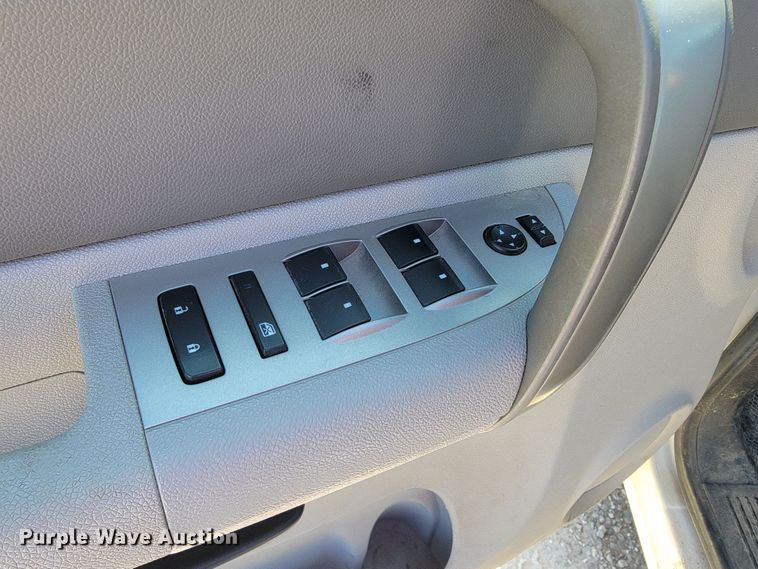 image for item JL9404 2009 Chevrolet Silverado 1500  Crew Cab pickup truck