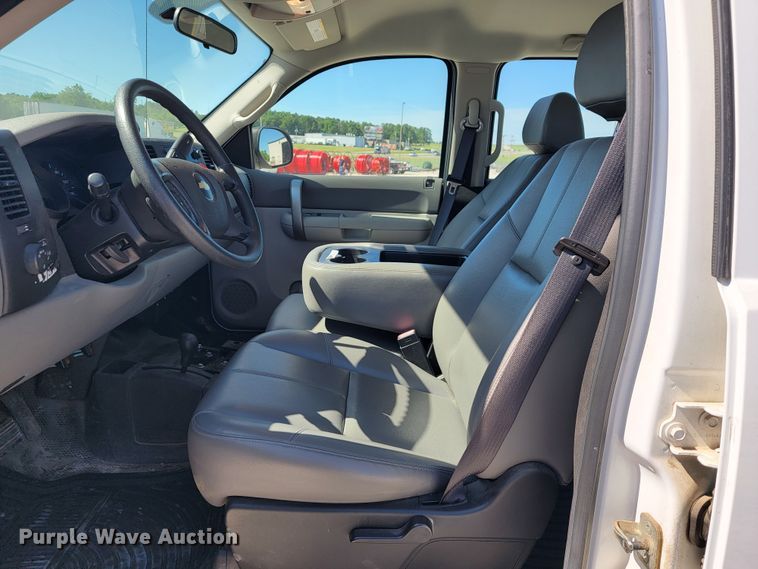 image for item JL9404 2009 Chevrolet Silverado 1500  Crew Cab pickup truck