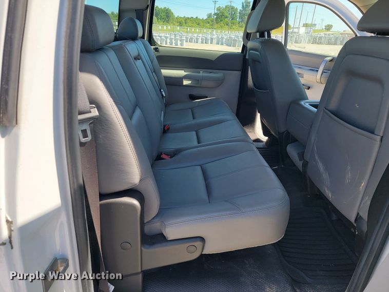 image for item JL9404 2009 Chevrolet Silverado 1500  Crew Cab pickup truck