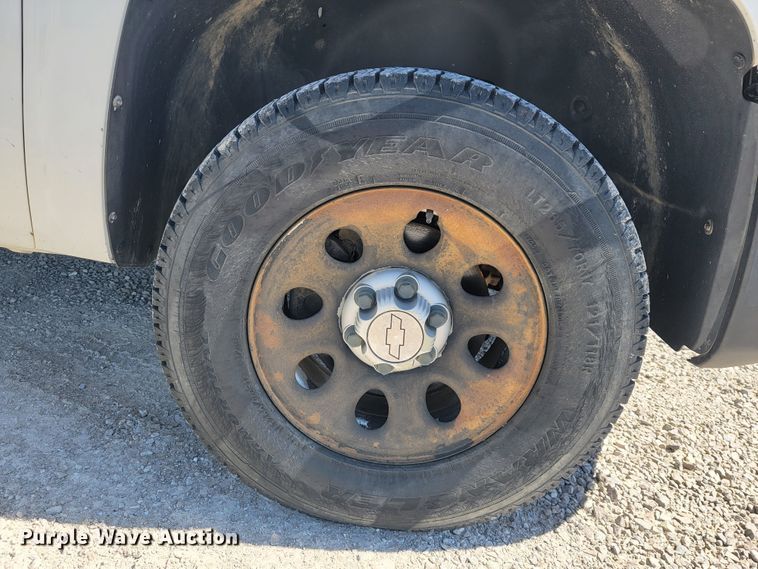 image for item JL9404 2009 Chevrolet Silverado 1500  Crew Cab pickup truck