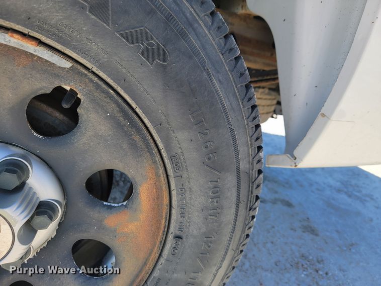 image for item JL9404 2009 Chevrolet Silverado 1500  Crew Cab pickup truck