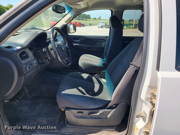 image for item JL9405 2007 Chevrolet Suburban  SUV