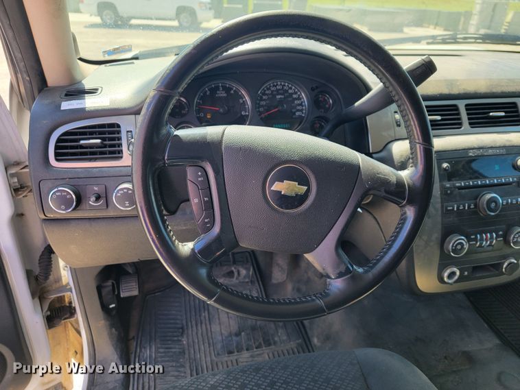 image for item JL9405 2007 Chevrolet Suburban  SUV