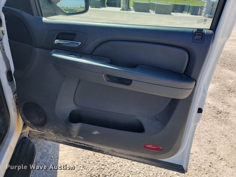 image for item JL9405 2007 Chevrolet Suburban  SUV