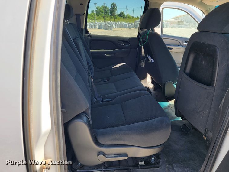 image for item JL9405 2007 Chevrolet Suburban  SUV