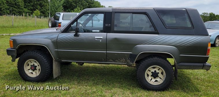 image for item JL9408 1988 Toyota 4Runner  SUV