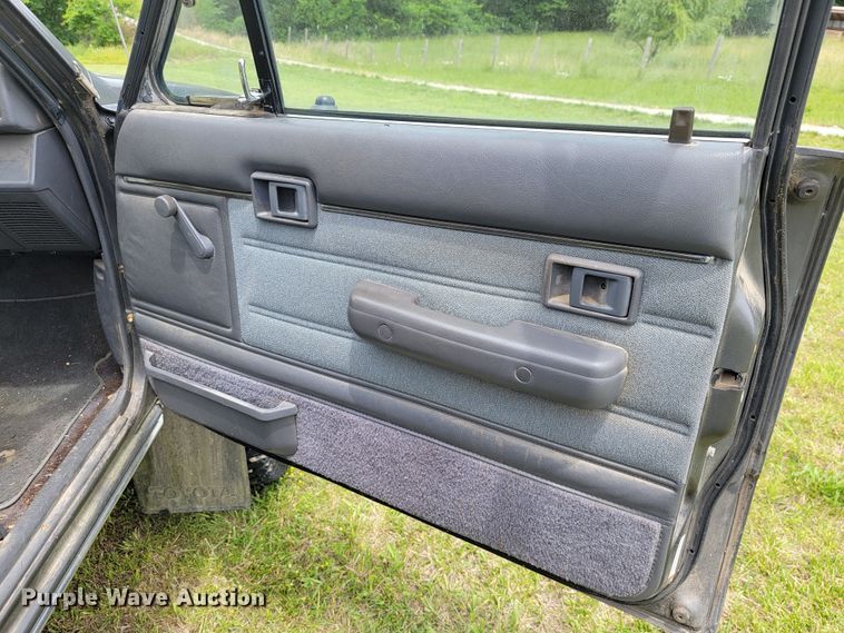 image for item JL9408 1988 Toyota 4Runner  SUV