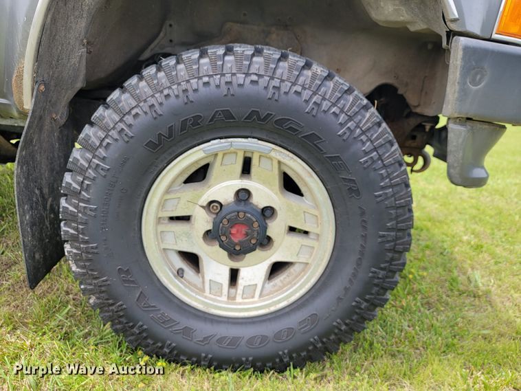 image for item JL9408 1988 Toyota 4Runner  SUV