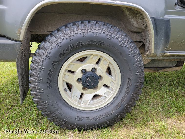 image for item JL9408 1988 Toyota 4Runner  SUV