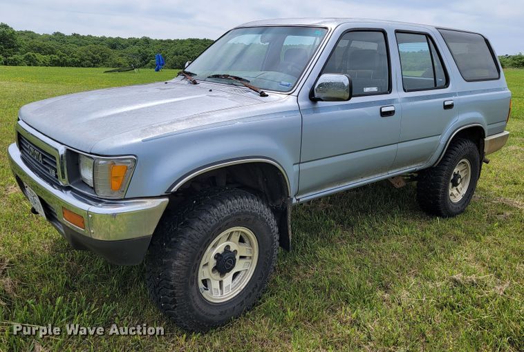 image for item JL9410 1990 Toyota 4Runner SR5  SUV