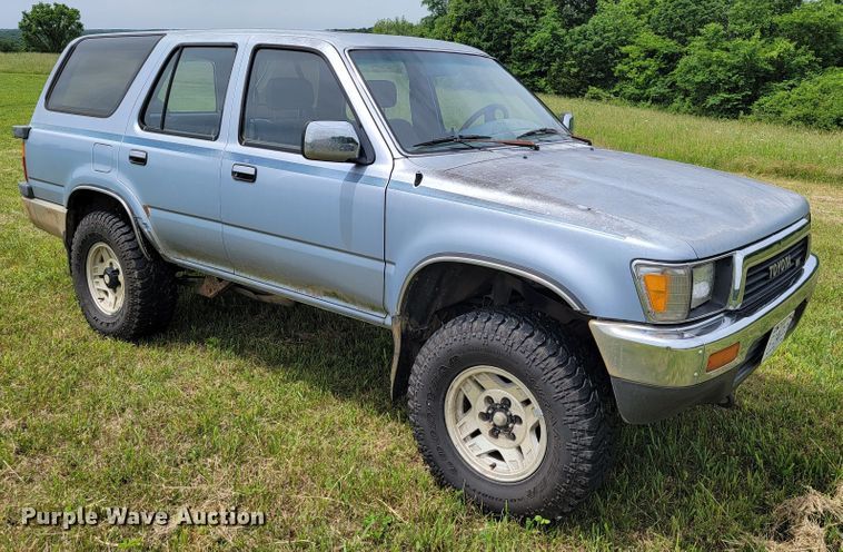 image for item JL9410 1990 Toyota 4Runner SR5  SUV