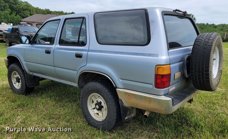 image for item JL9410 1990 Toyota 4Runner SR5  SUV
