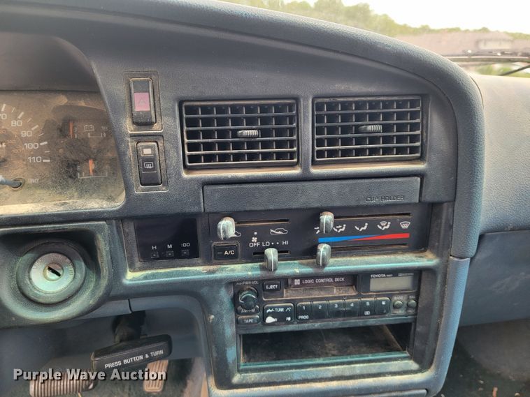 image for item JL9410 1990 Toyota 4Runner SR5  SUV