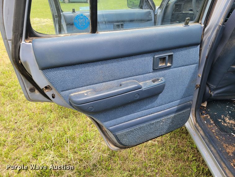 image for item JL9410 1990 Toyota 4Runner SR5  SUV