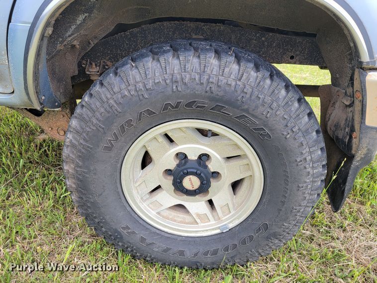 image for item JL9410 1990 Toyota 4Runner SR5  SUV