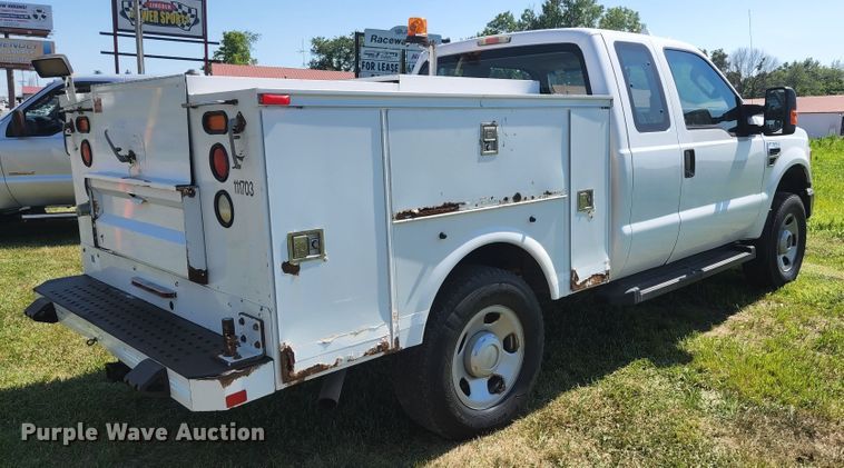 image for item JL9996 2008 Ford F350 Super Duty XL  SuperCab utility bed pickup truck