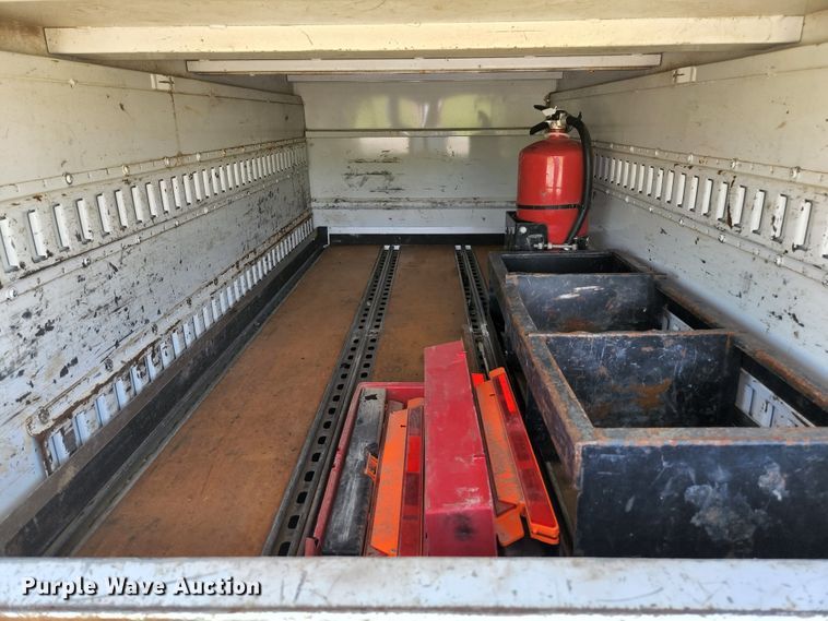 image for item JL9996 2008 Ford F350 Super Duty XL  SuperCab utility bed pickup truck