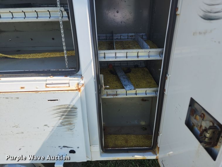 image for item JL9996 2008 Ford F350 Super Duty XL  SuperCab utility bed pickup truck